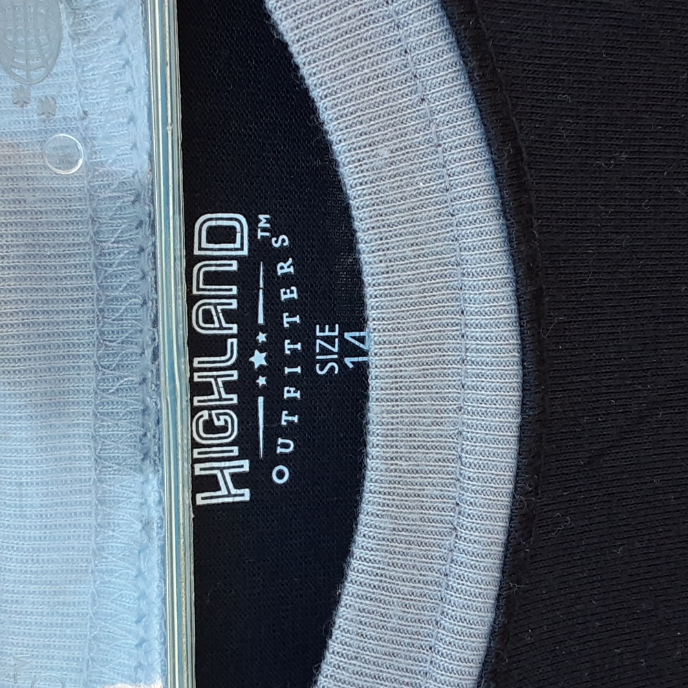 Shirt - Picture 3 of 4